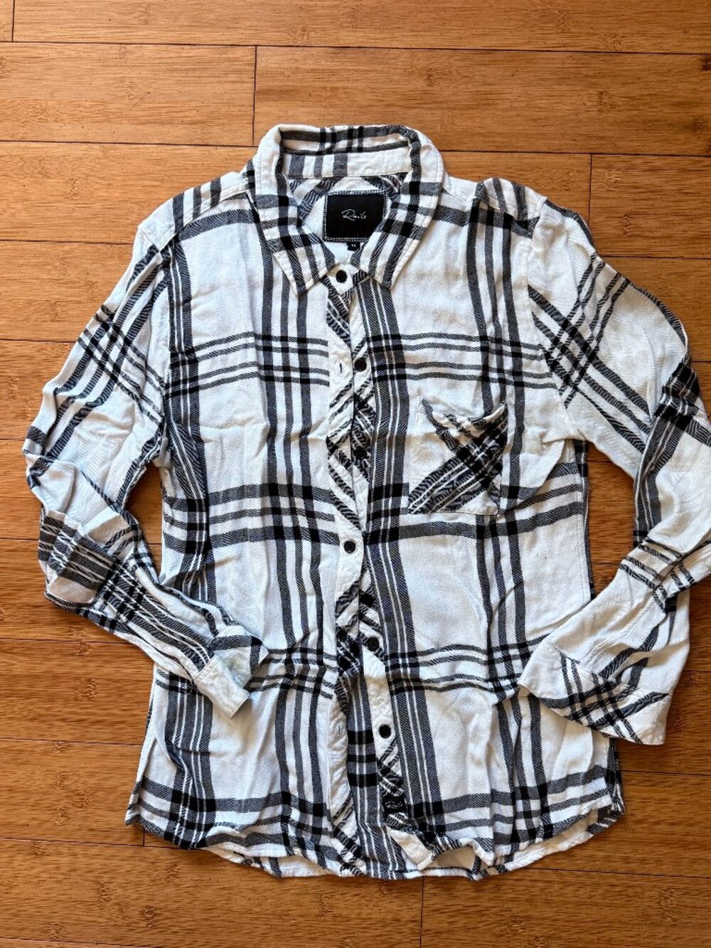 Rails Cream & Black Plaid Long Sleeve Button Down Shirt Medium